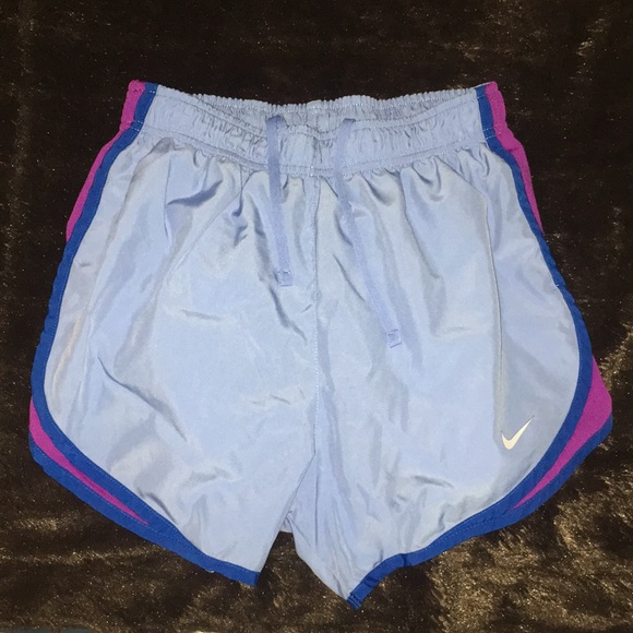 Women’s nike running shorts - Picture 2 of 3